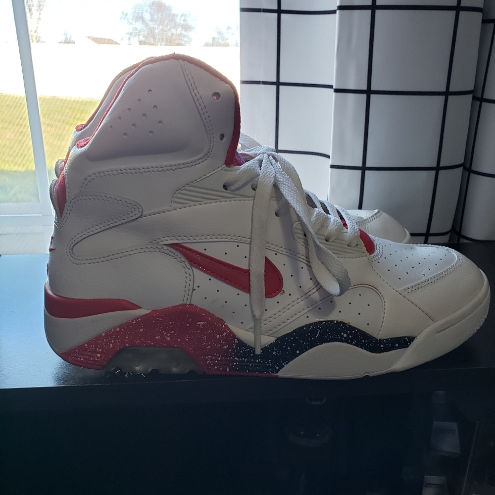 2012 Air Force 180 Hyper Red Mid